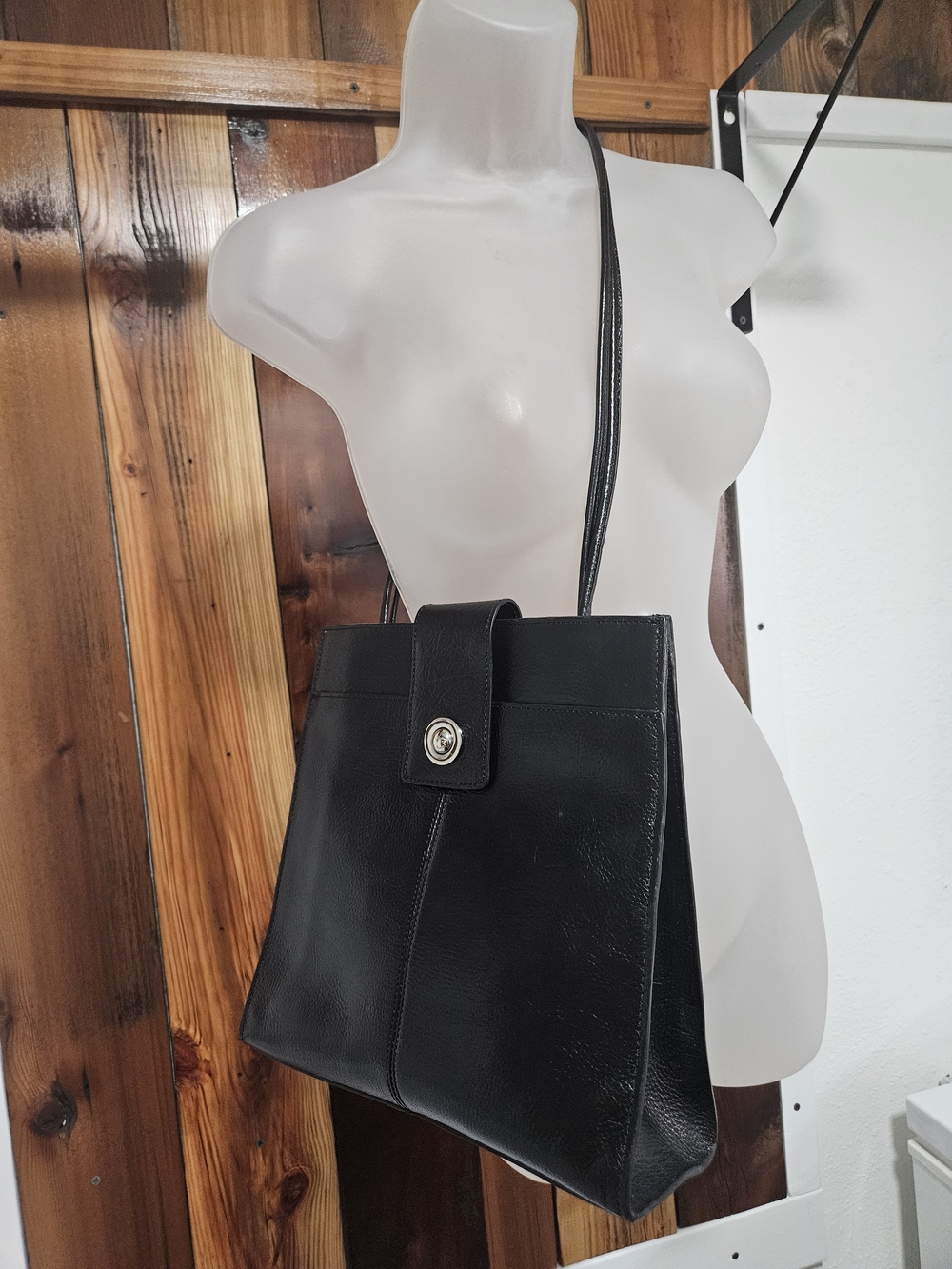 Pelle Studio Black Leather Shoulder Bag with Turn-Lock